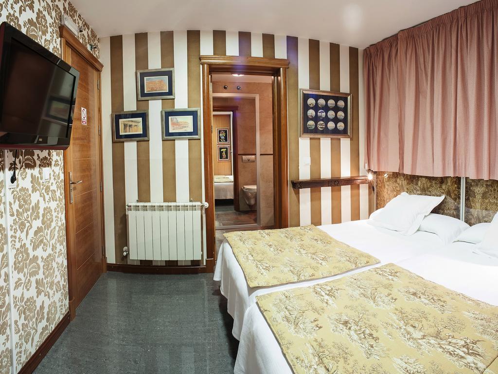 Ch Hostal Victoria كوينكا المظهر الخارجي الصورة
