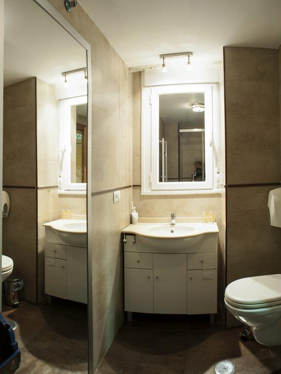 Ch Hostal Victoria كوينكا المظهر الخارجي الصورة