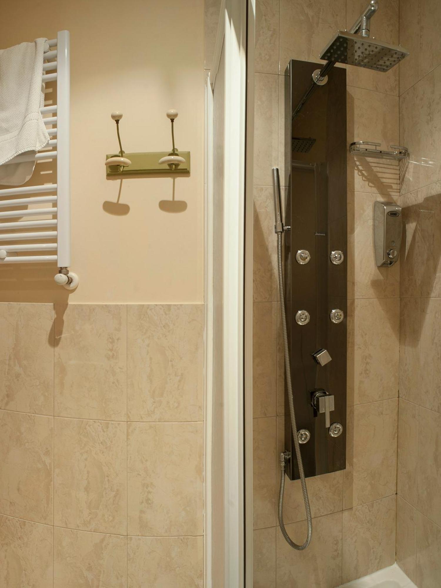 Ch Hostal Victoria كوينكا المظهر الخارجي الصورة
